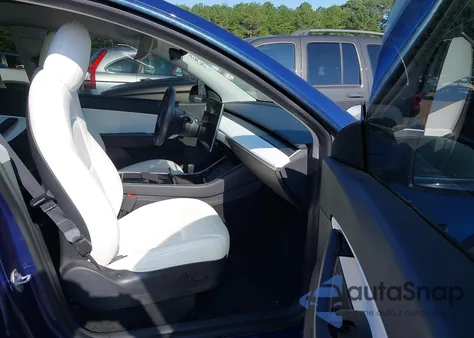 2020 Tesla Model Y Long Range Dual Motor All-Wheel Drive z USA, uszkodzony, nr VIN 5YJYGDEE5LF046424